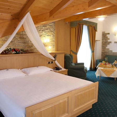 Hotel Gran Vacanze Rooms & Apartments Dimaro Dış mekan fotoğraf