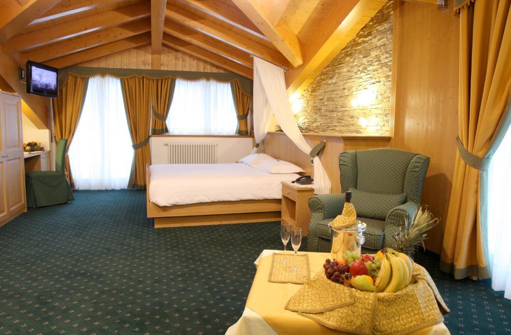 Hotel Gran Vacanze Rooms & Apartments Dimaro Dış mekan fotoğraf