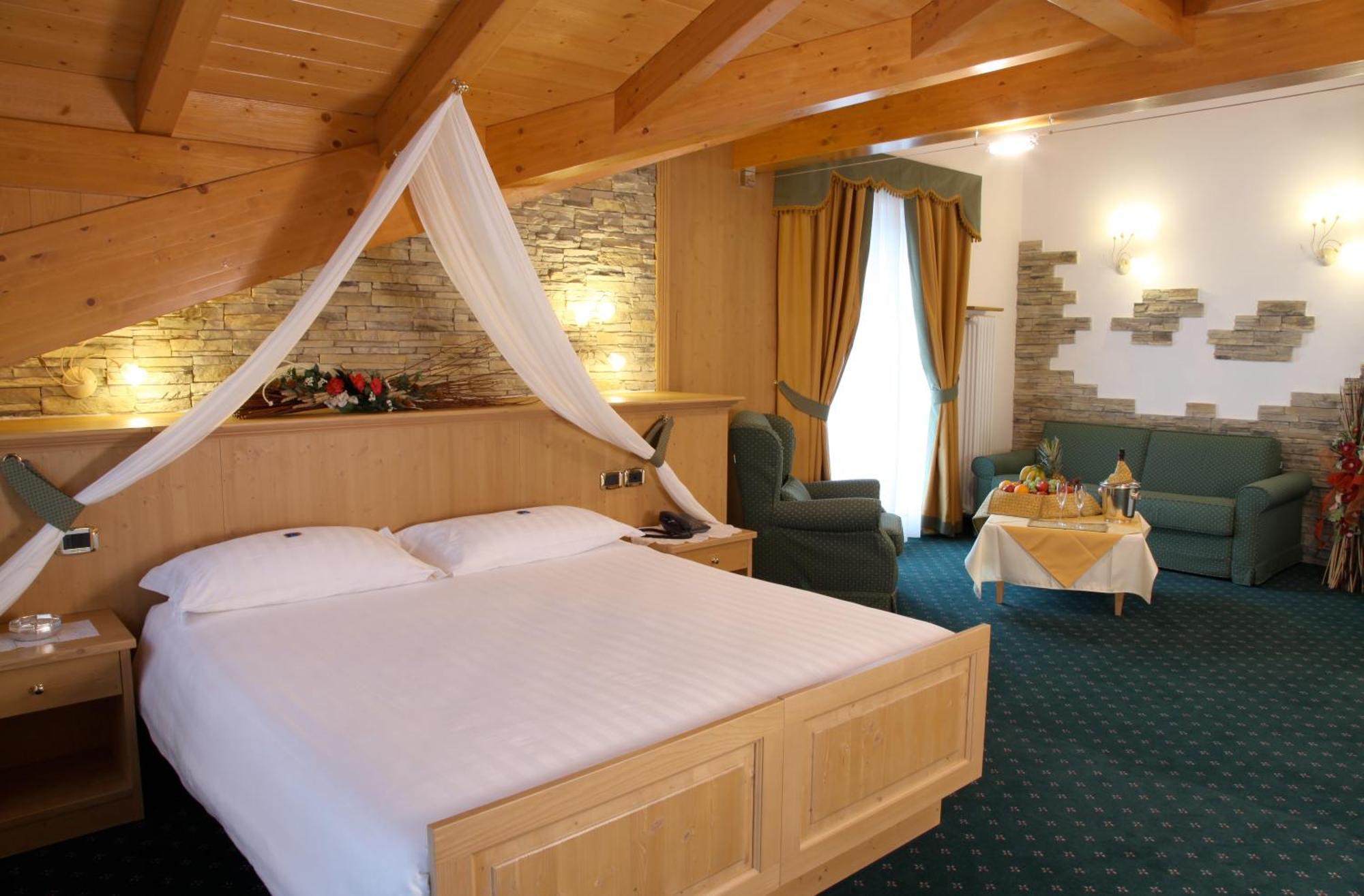 Hotel Gran Vacanze Rooms & Apartments Dimaro Dış mekan fotoğraf