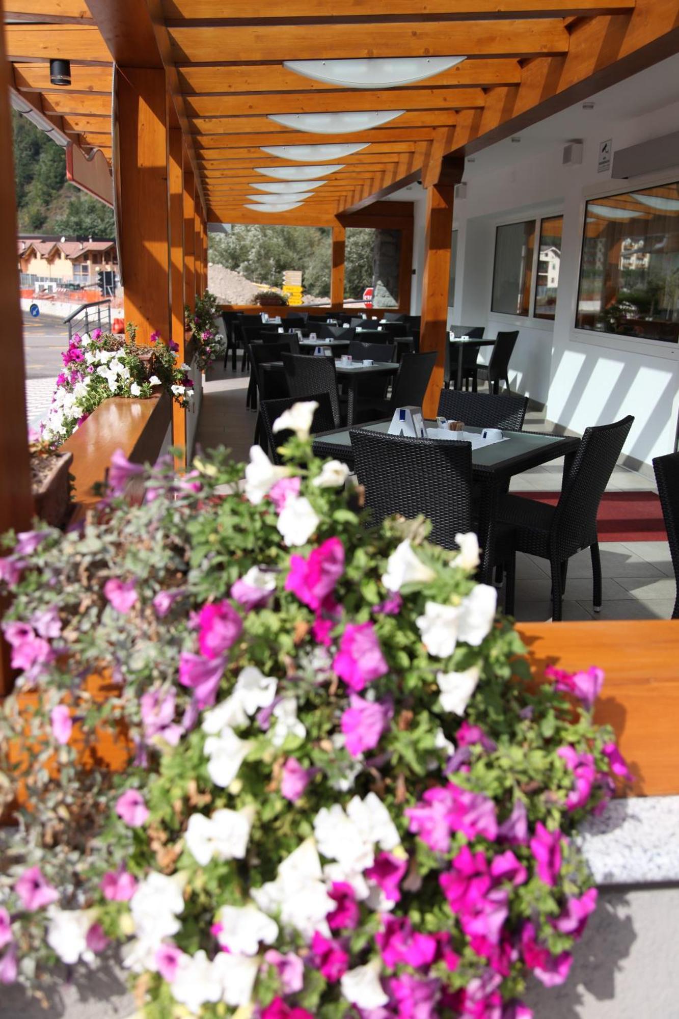 Hotel Gran Vacanze Rooms & Apartments Dimaro Dış mekan fotoğraf